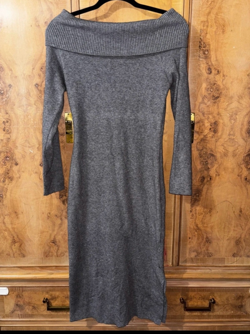 Off-Shoulder Long Sleeve Knit Dress in Gray